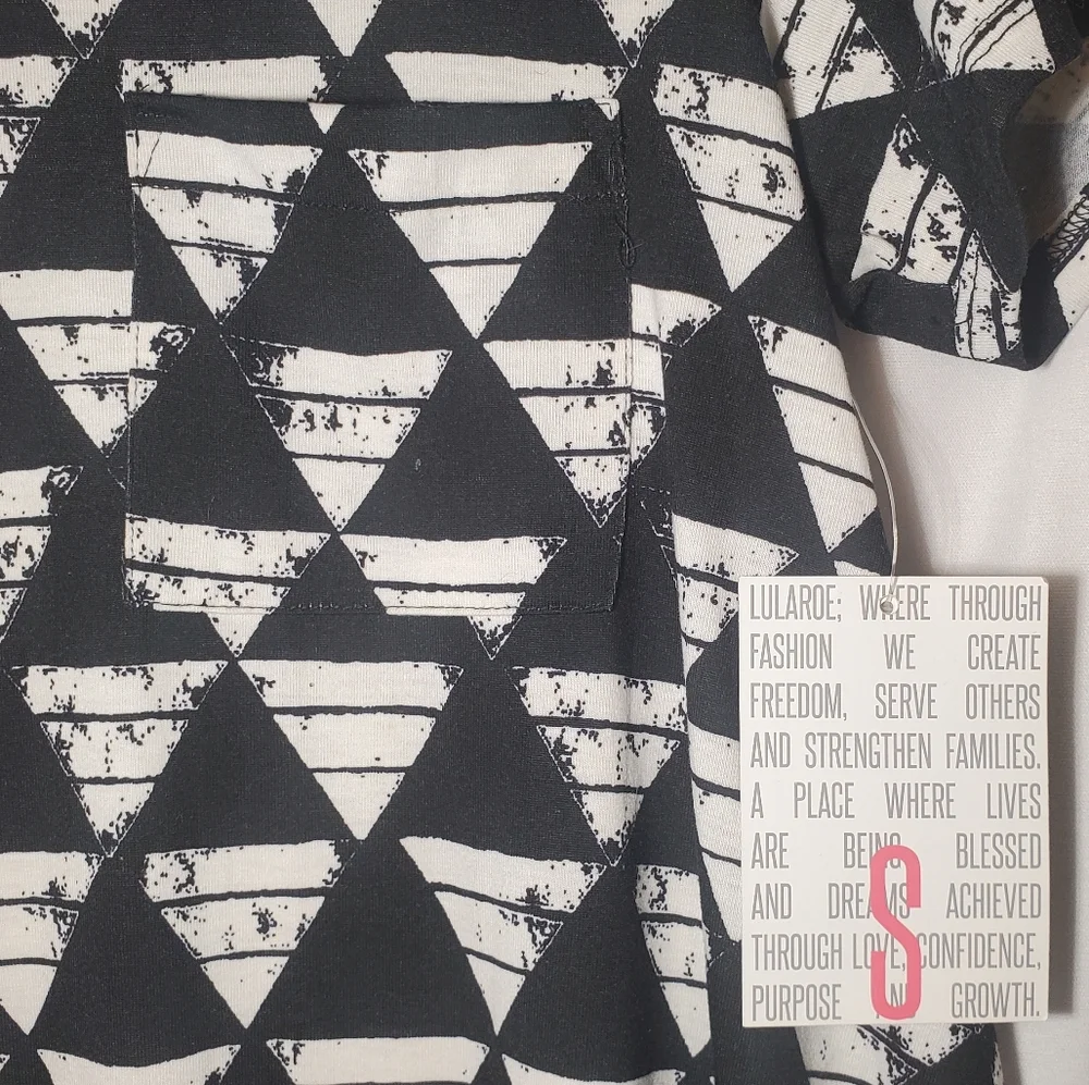 NWT LuLaRoe Carly Black & White Triangles Unicorn Small - Picture 4 of 10